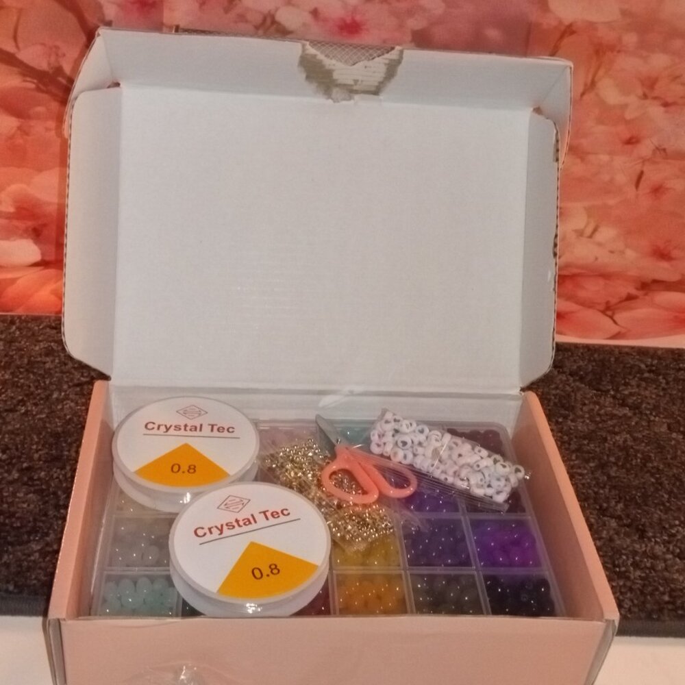 COLORFUL GLASS BEADS JEWELRY MAKING KIT